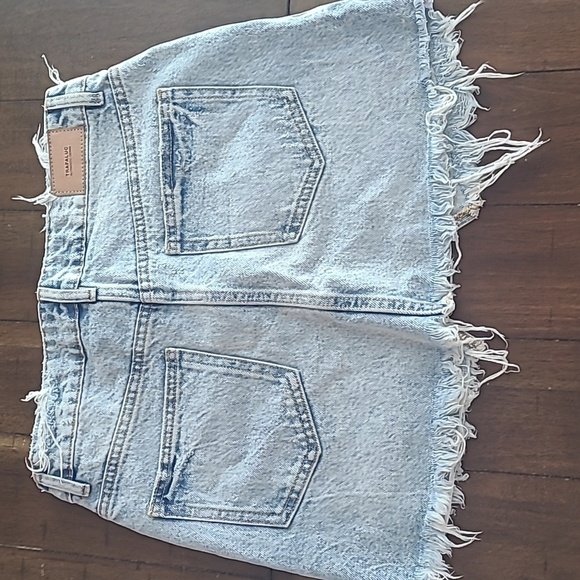 Zara Denim distressed mini skirt size S - Picture 3 of 4